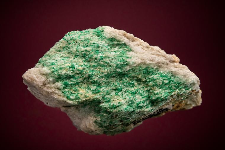 MUSCOVITE var. Fuchsite